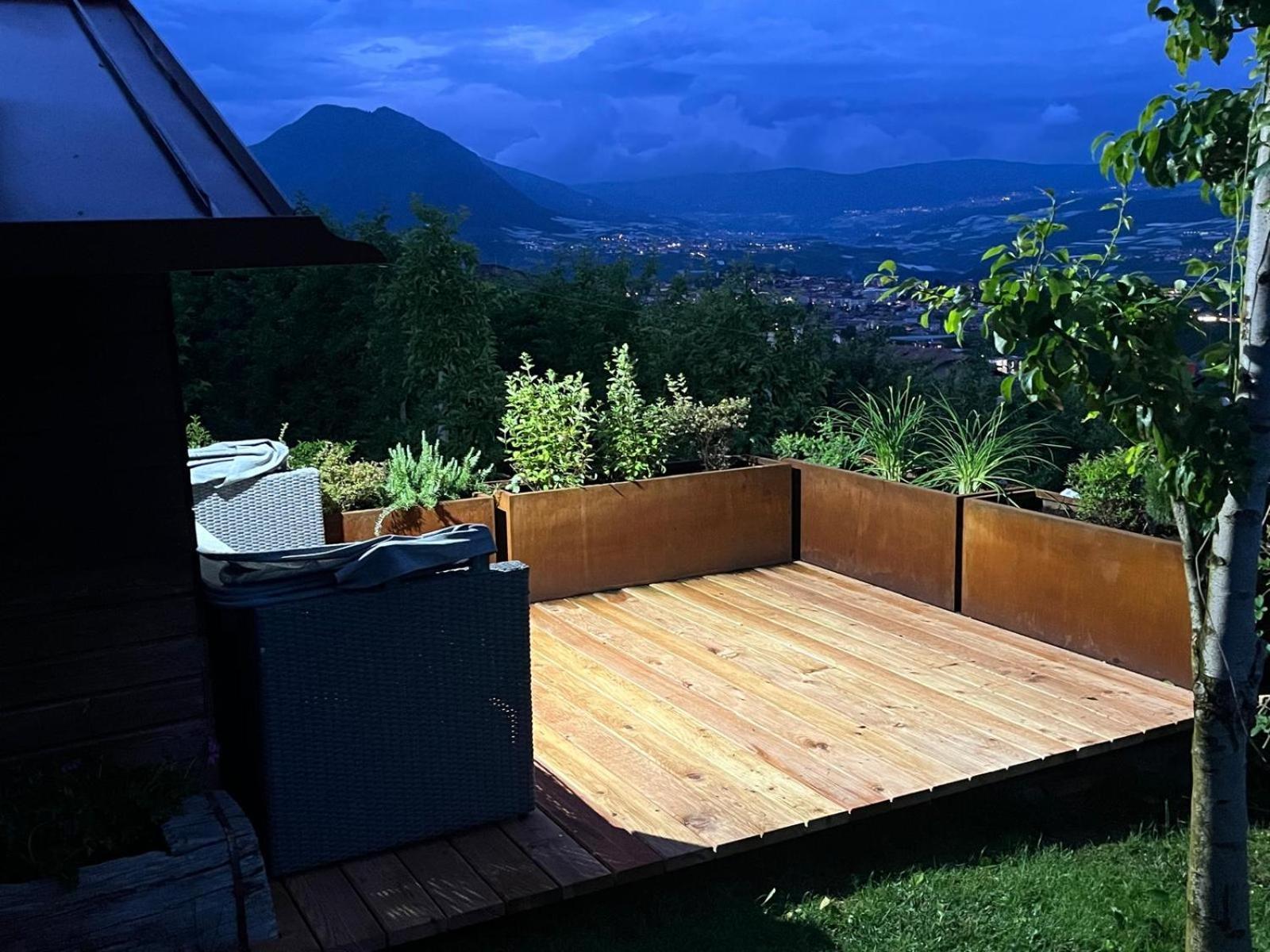 Il Nido Del Peller Apartment Cles Luaran gambar