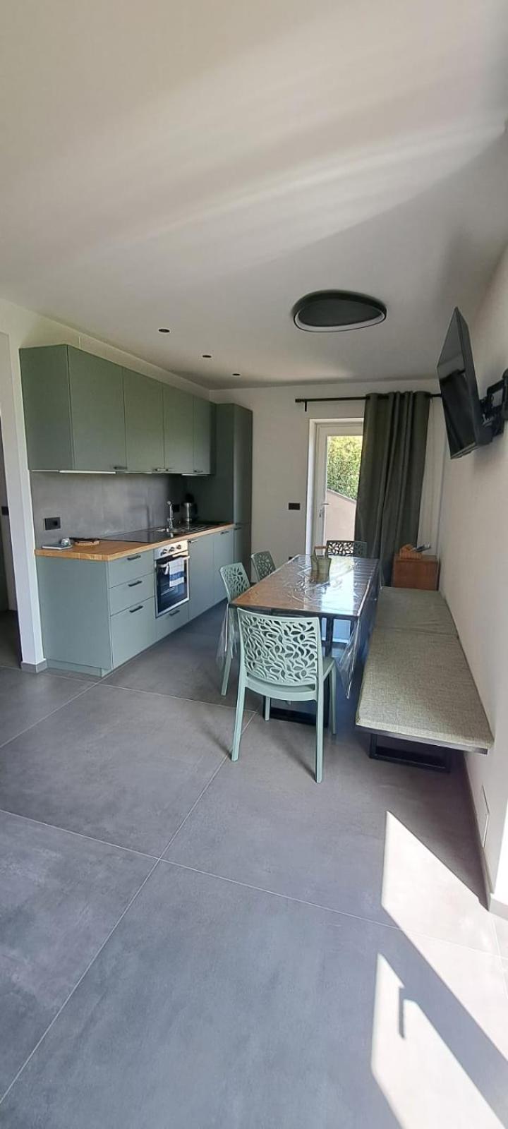 Il Nido Del Peller Apartment Cles Luaran gambar