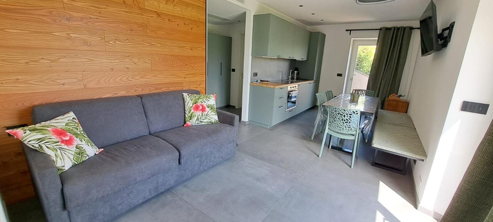Il Nido Del Peller Apartment Cles Luaran gambar