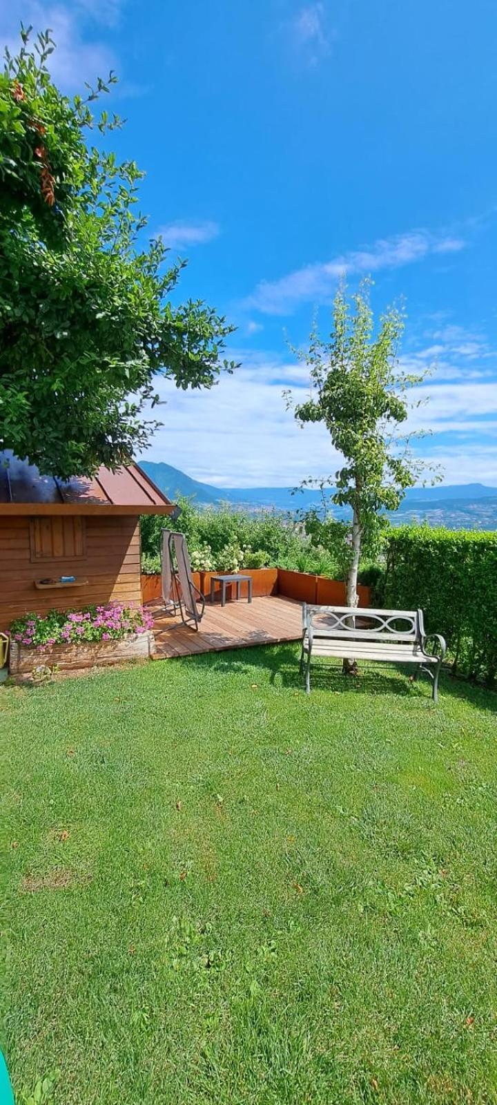Il Nido Del Peller Apartment Cles Luaran gambar
